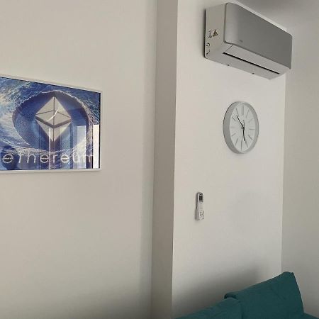 Bitcoin And Ethereum Deluxe Apartments Bar Dış mekan fotoğraf