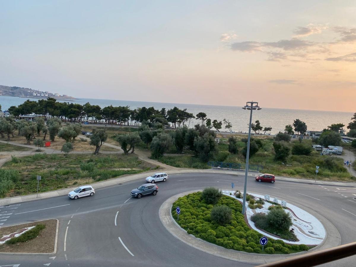 Bitcoin And Ethereum Deluxe Apartments Bar Dış mekan fotoğraf