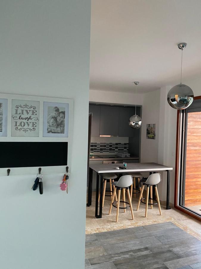 Bitcoin And Ethereum Deluxe Apartments Bar Dış mekan fotoğraf
