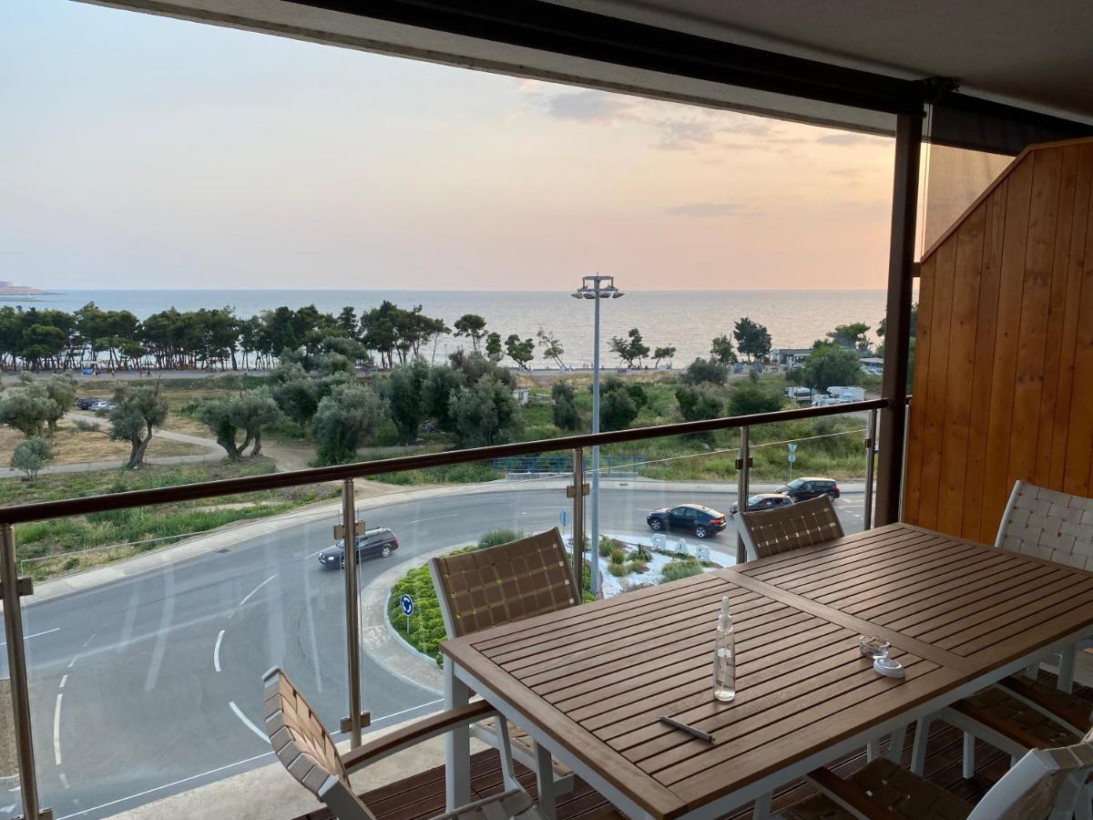 Bitcoin And Ethereum Deluxe Apartments Bar Dış mekan fotoğraf