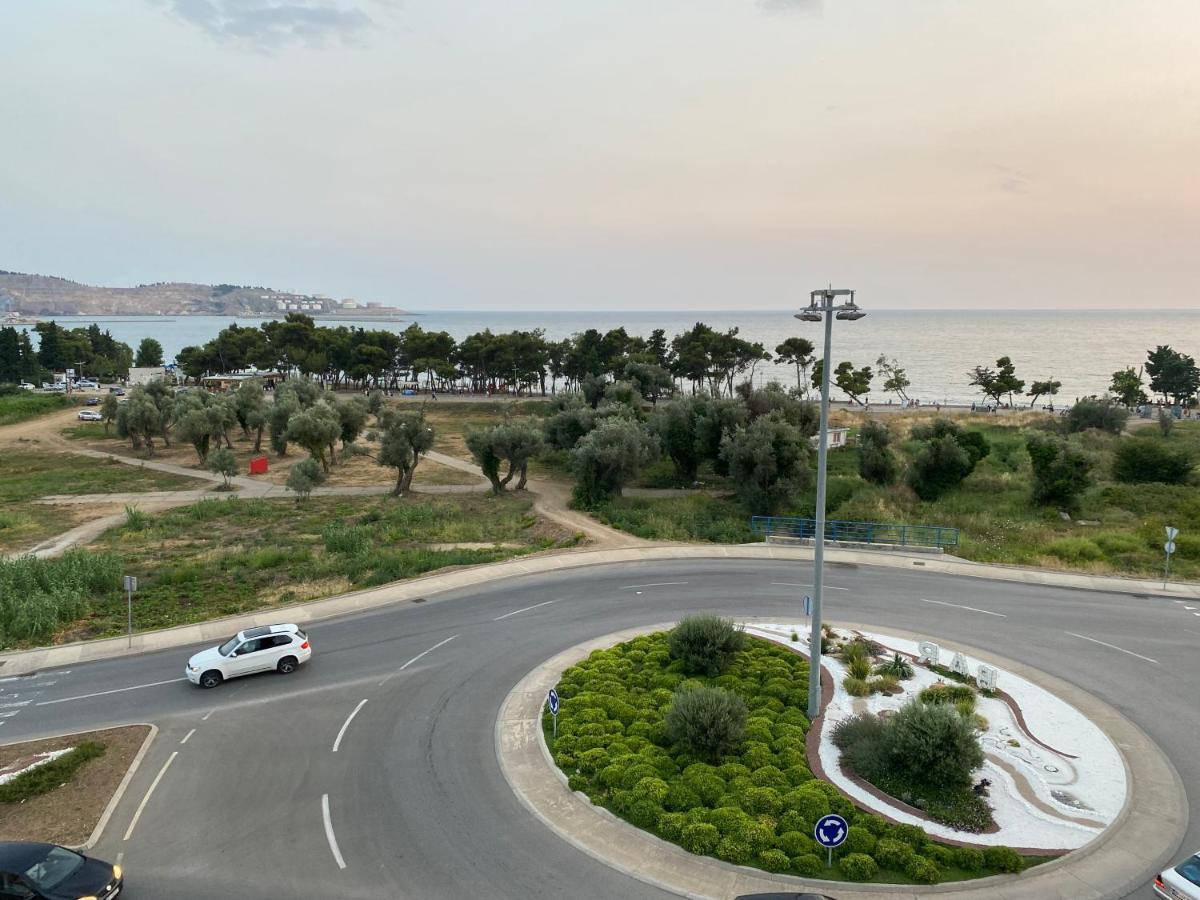 Bitcoin And Ethereum Deluxe Apartments Bar Dış mekan fotoğraf