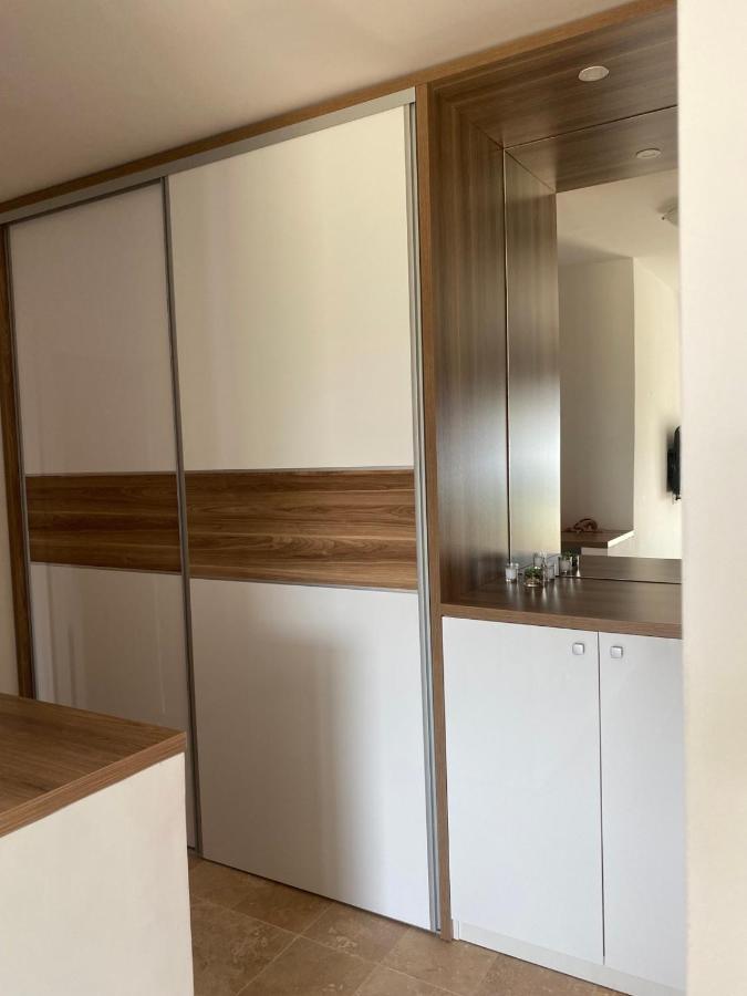 Bitcoin And Ethereum Deluxe Apartments Bar Dış mekan fotoğraf