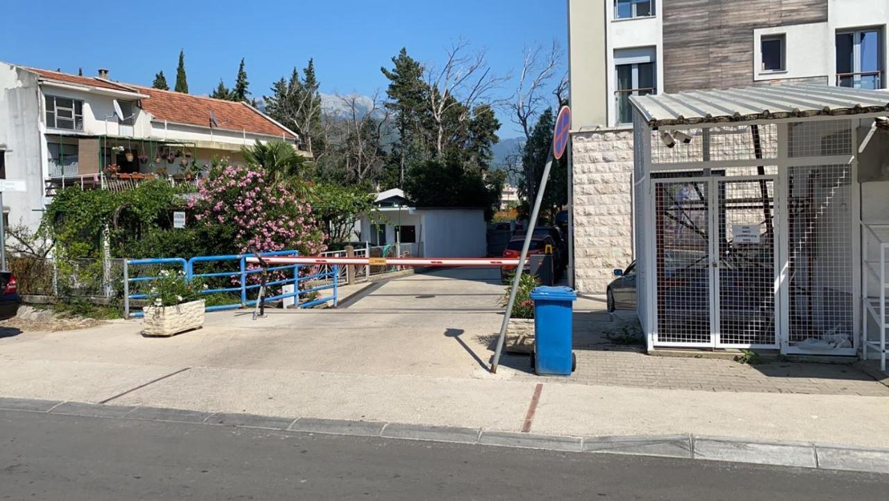 Bitcoin And Ethereum Deluxe Apartments Bar Dış mekan fotoğraf